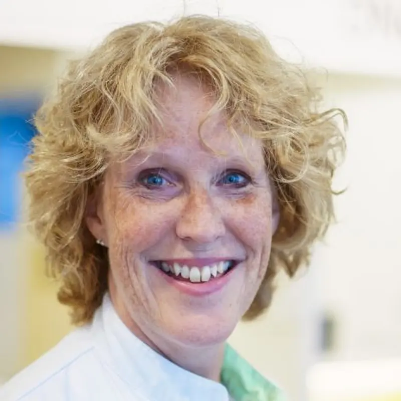 Dr. Fransien de Boer - Comité van aanbeveling - Stichting Als kanker je raakt